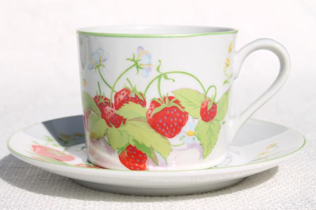 photo of 70s vintage Strawberry Hill china plates, teacups & saucers - Seymour Mann #4