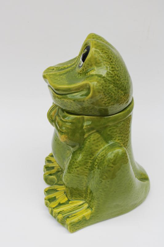 photo of 70s vintage ceramic cookie jar funny frog w/ bow tie, California Originals pottery #3