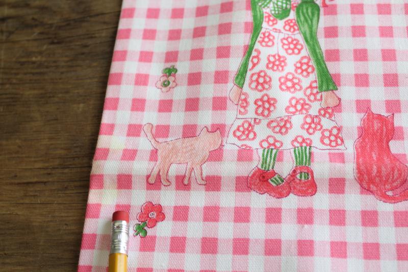 photo of 70s vintage cotton twill fabric, little sunbonnet ladies w/ pet cats, retro line drawing print #4