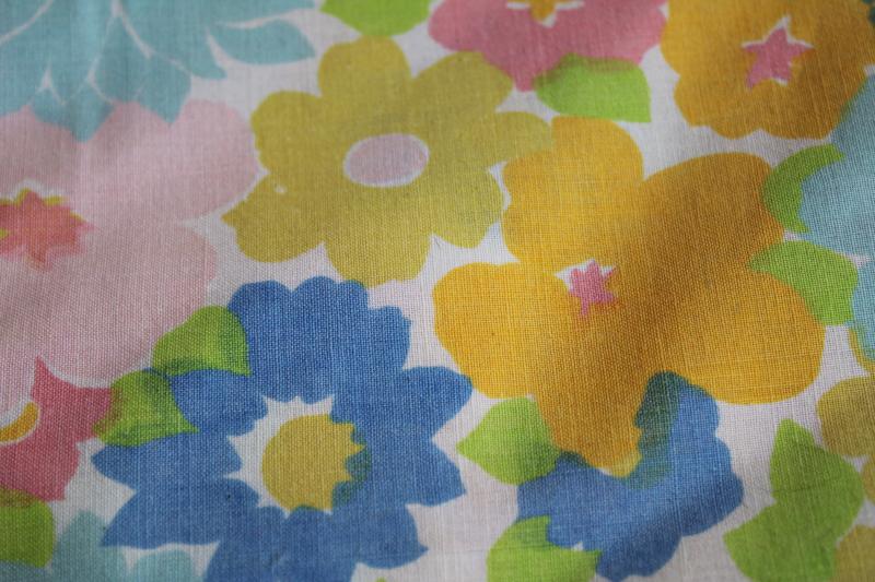 photo of 70s vintage flat queen sheet Dan River poly / cotton flower power print #2