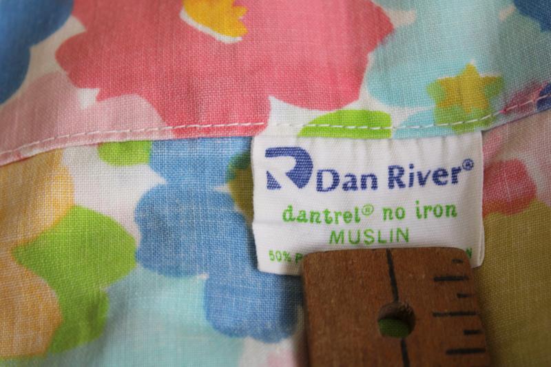 photo of 70s vintage flat queen sheet Dan River poly / cotton flower power print #3