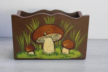 catalog photo of 70s vintage hand painted mushrooms wood box, for holding recipes, napkin holder or planter? 