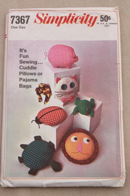 photo of 70s vintage sewing craft patterns for retro stuffed animals & toys, Pooh, Snoopy dog #6