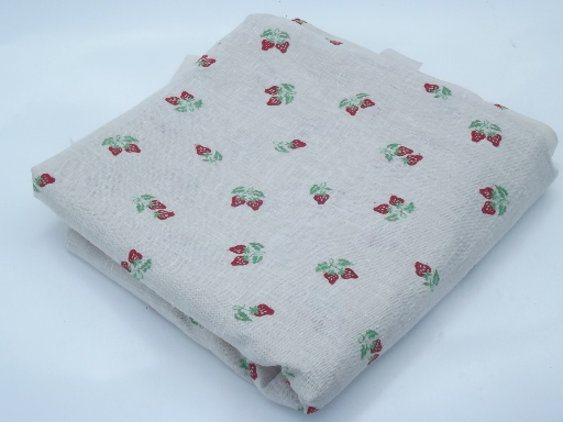 photo of 70s vintage unbleached cotton hopsack fabric, retro strawberry print  #3