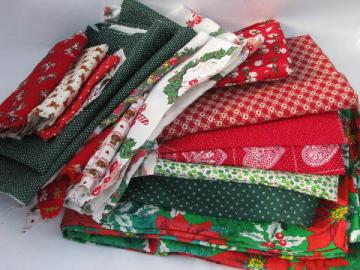 catalog photo of 70s-80s vintage print cotton fabric /scraps lot, Christmas red and green