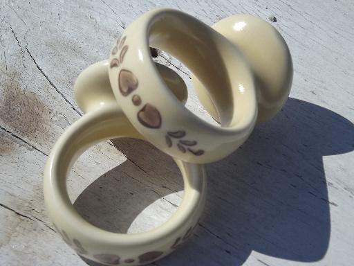 photo of 8 pottery napkin rings, vintage Pfaltzgraff Village pattern stoneware #3