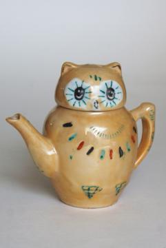catalog photo of 80s 90s vintage Pier 1 porcelain tea pot made in China, hand painted big eye cat or owl