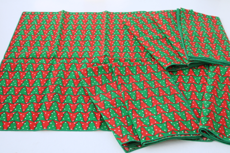 photo of 80s 90s vintage holiday napkins, mod op art red & green Christmas trees print poly cotton cloth napkins  #1