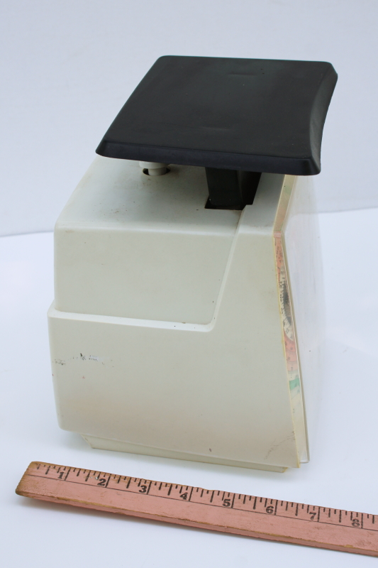 photo of 80s vintage Hanson kitchen scale, mod pastel colors peach pink & mint green face  #6