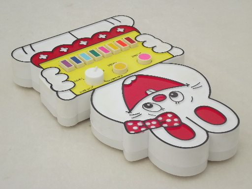 photo of 80s vintage Taiwan plastic Happy Bunny piano keys battery operated music toy  #4