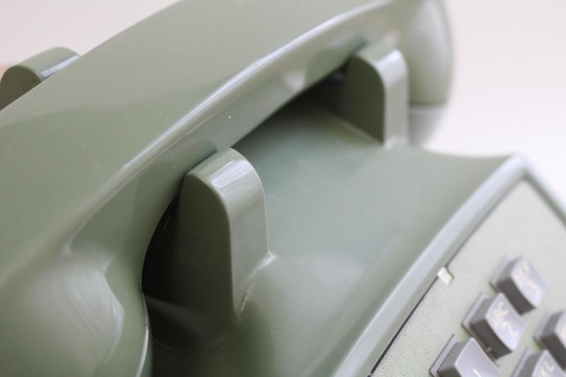 photo of 80s vintage avocado green telephone, Bell 2500DM modular touch tone phone, works! #2