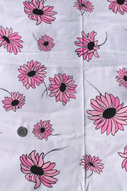 photo of 80s vintage cotton fabric w/ daisy print, retro pink & black daisies flowers #3