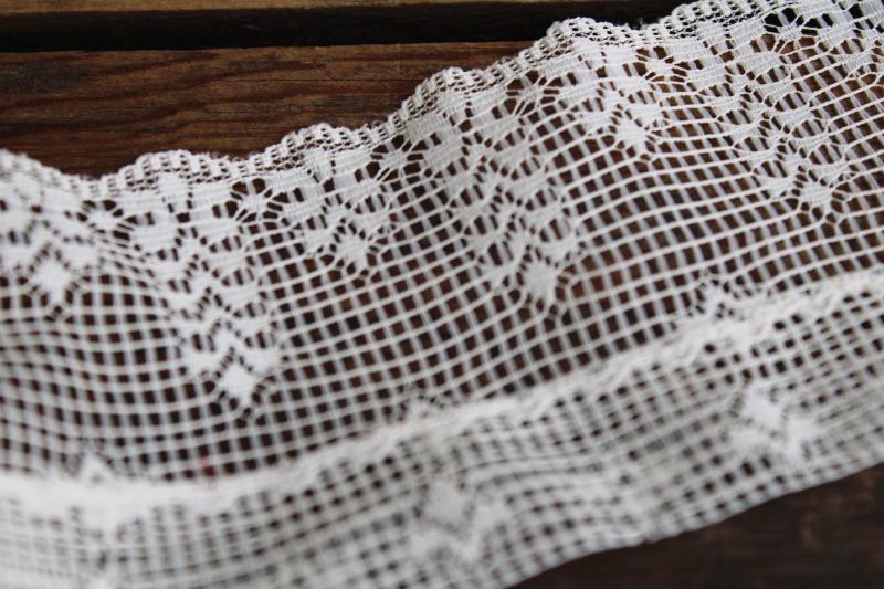 photo of 80s vintage craft lace hoop ruffle edging, trim for wall art embroidery hoops  #4