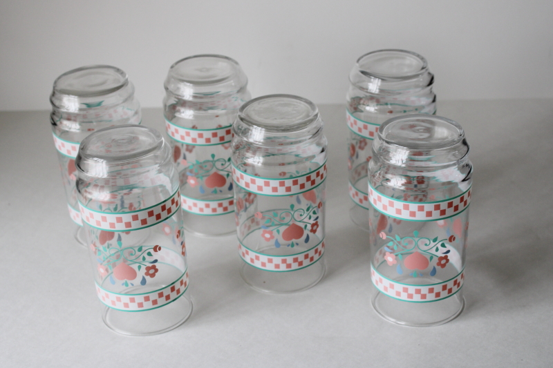 photo of 80s vintage hearts & checkerboard print drinking glasses, Indiana glass country kitchen glassware #3