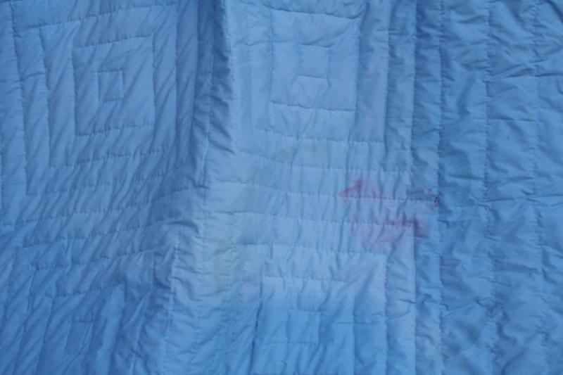 photo of 80s vintage log cabin patchwork quilt queen size bedspread shades of blue & navy #12