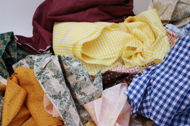 photo of 9 pounds of vintage fabric scraps, cotton prints, floral calico, gingham, girly cottagecore retro #11