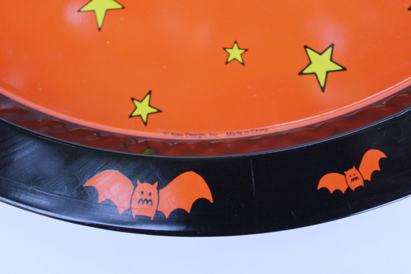 photo of 90s vintage Halloween, happy witch w/ cat print metal tray, wall decor or party plate  #2