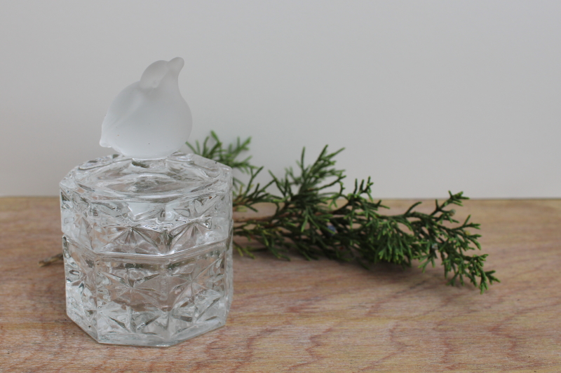 photo of 90s vintage Hofbauer Byrdes crystal, tiny trinket box w/ frosted glass bird #1