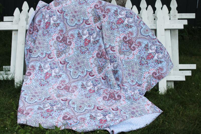 photo of 90s vintage cotton comforter quilt bedspread pale blue paisley ditsy print, queen size  #5