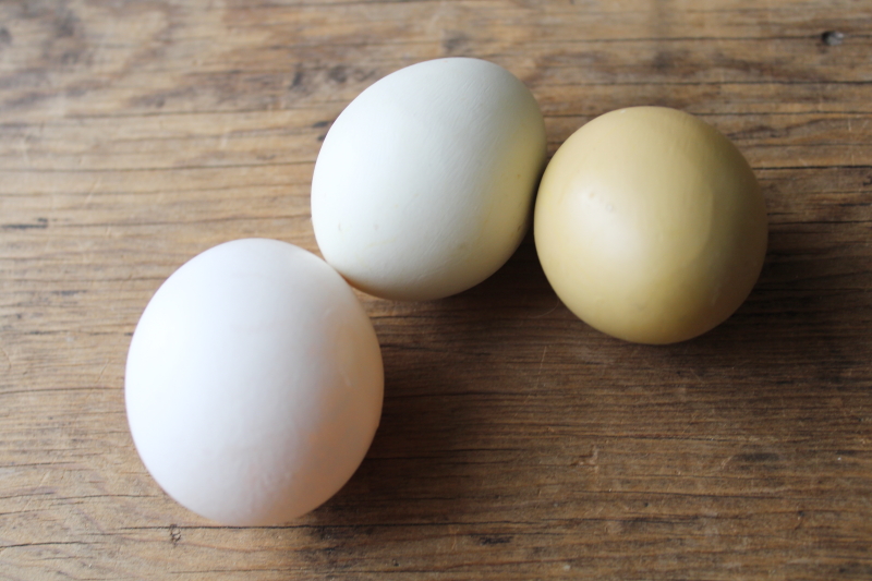 photo of 90s vintage country primitive nest eggs, brown & white, decorative basket or bowl fillers  #2