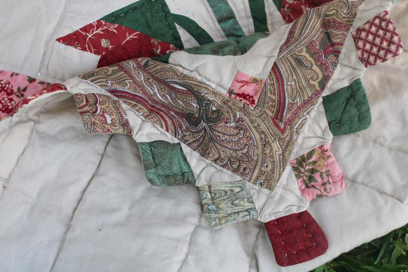 photo of 90s vintage hand stitched cotton quilt, queen size bedspread w/ flowers & vines #5