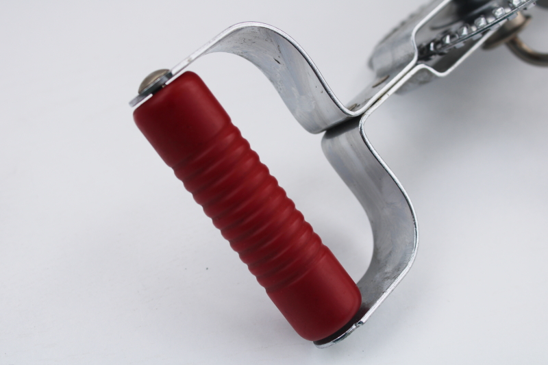 photo of AJ Ekco eggbeater, hand crank rotary mixer w/ red bakelite handles, 1940s or 50s vintage #3