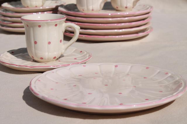 photo of Alcobaca Portugal pottery, demitasse espresso coffee cups & plates, pin dots in pink #5