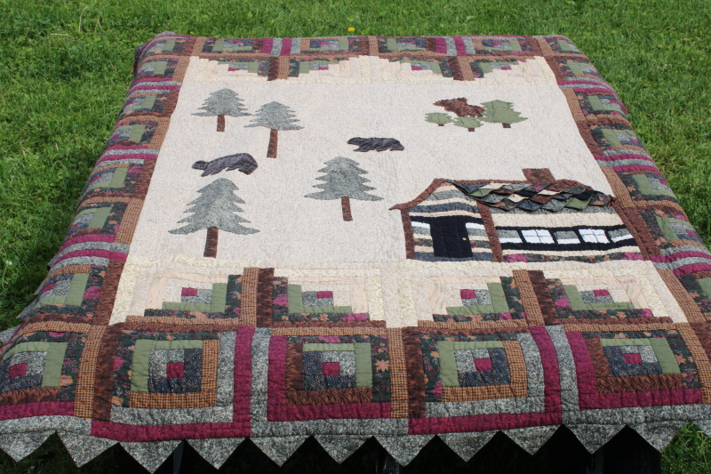 photo of American Heritage Donna Sharp log cabin quilt, applique w/ sawtooth border rustic green & red  #1