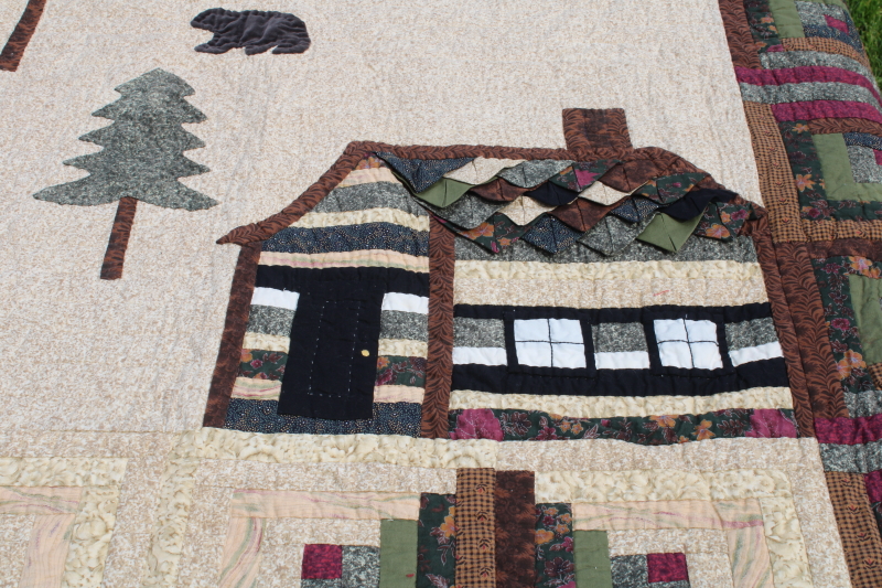 photo of American Heritage Donna Sharp log cabin quilt, applique w/ sawtooth border rustic green & red  #2