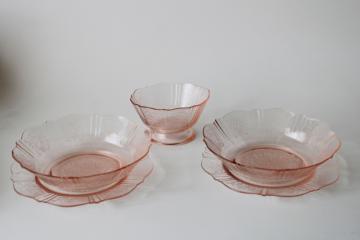 catalog photo of American Sweetheart blush pink depression glass bowls & small plates, 1930s vintage 