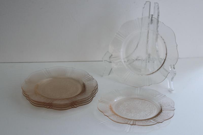 photo of American Sweetheart vintage pale pink depression glass bread & butter or dessert plates #1