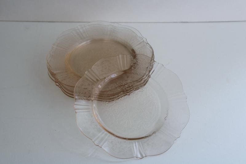 photo of American Sweetheart vintage pale pink depression glass bread & butter or dessert plates #3