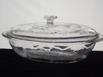 catalog photo of Anchor Hocking 2 qt oval casserole w/ lid, Savannah flowered clear glass