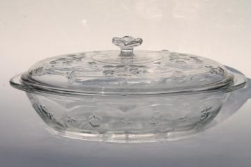 catalog photo of Anchor Hocking Savannah pattern clear glass two quart oval casserole baking dish