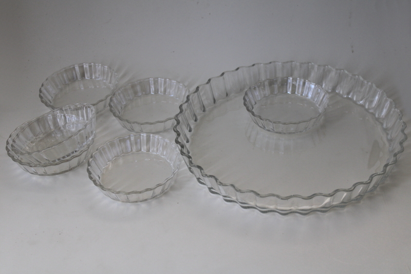 photo of Arcopal France glass fluted pans for pastry tarts, quiche, flan, set mini pans w/ full size pan #3