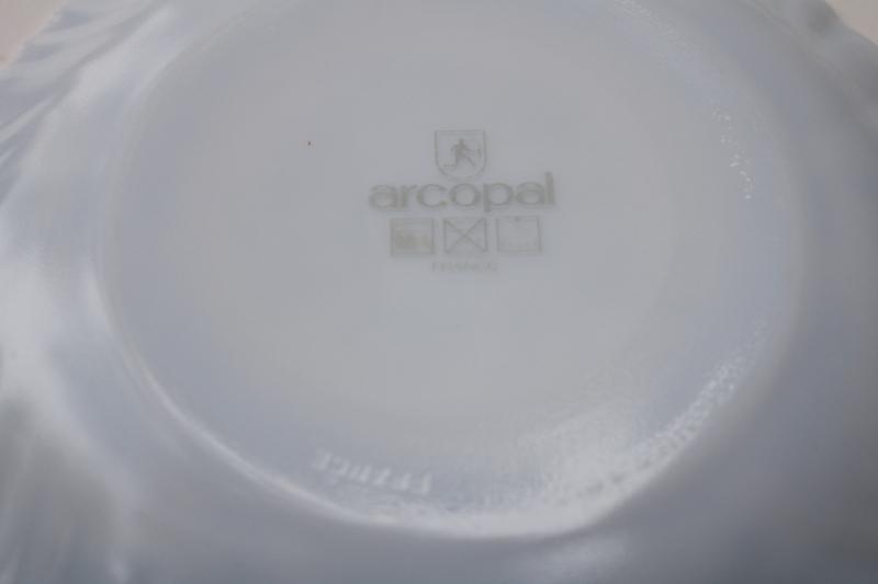 photo of Arcopal Honorine pattern salad plates, French blue & white toile Arcoroc glassware #3