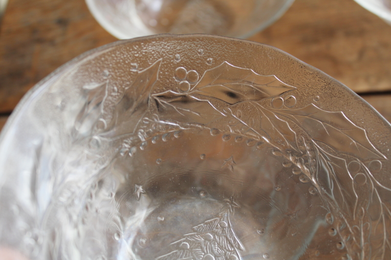 photo of Arcoroc Christmas tree holly border vintage crystal clear glass bowls set of 4  #5
