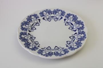 catalog photo of Arts & Crafts antique vintage ironstone plate blue & white Roycroft style Onondaga OP Co Syracuse china 