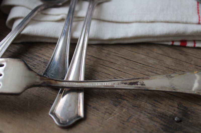 photo of Ashley AKA Vernon 1920s vintage Oneida silver plate flatware set in wood case #10