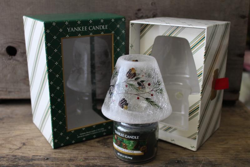 photo of Balsam & Cedar Yankee candle small jar w/ Christmas holiday glass shade #2