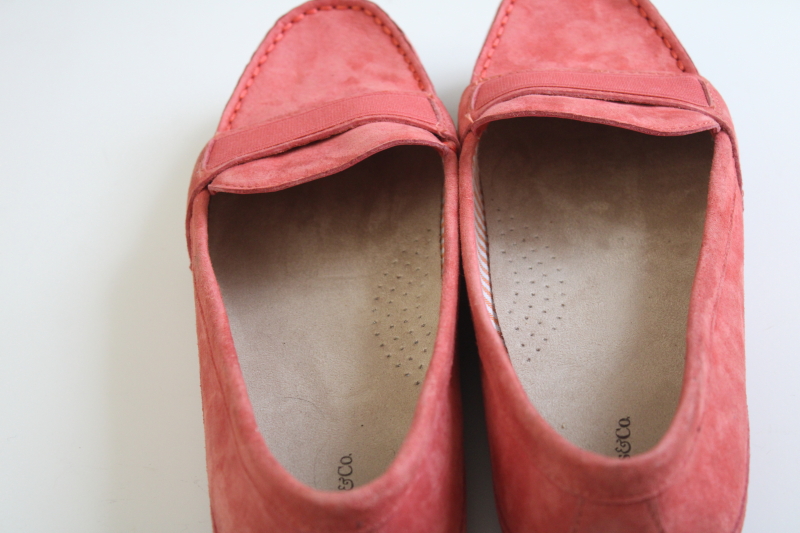 photo of Bass Becky preppy penny loafers womens size 10 slip on driving mocs flats coral suede leather #5