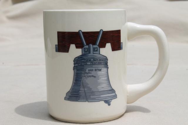 photo of Bicentennial vintage USA patriotic mugs, ceramic coffee cups w/ American flags & emblems #8