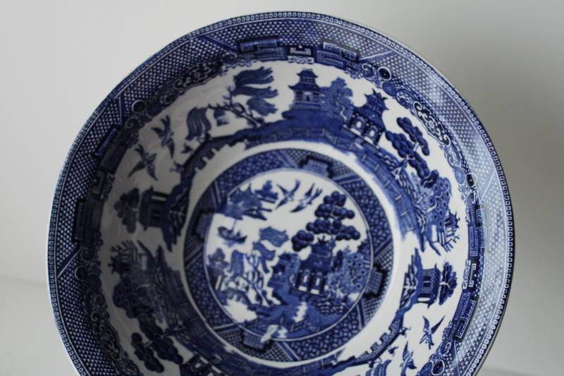 photo of Blue Willow Johnson Bros England round serving vegetable bowl never used, 1990s vintage  #3