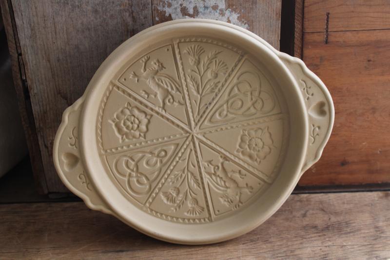 photo of Brown Bag stoneware shortbread mold, emblems of Ireland, Scotland, Wales, England #1