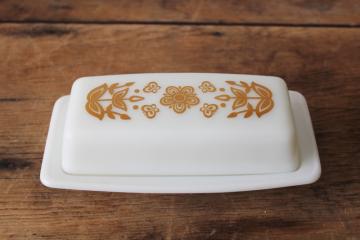 catalog photo of Butterfly Gold Pyrex butter dish 70s vintage, plain white butter plate w/ print pattern lid 