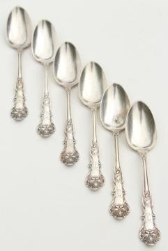 catalog photo of Charter oak leaf & acorn pattern silver tea spoons, engraved letter T monogram