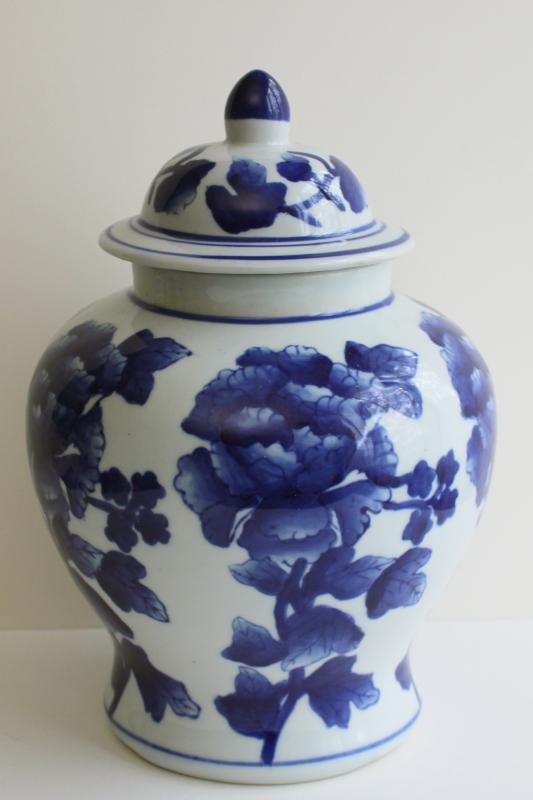 photo of Chinese porcelain ginger jar, 90s vintage blue & white china peony chinoiserie #1