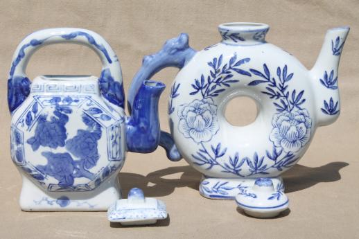 photo of Chinese porcelain teapots, traditional style blue & white china tea pot lot #5