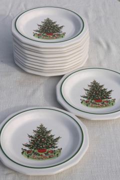 catalog photo of Christmas Heritage Pfaltzgraff luncheon plates set of 12, holiday tree pattern