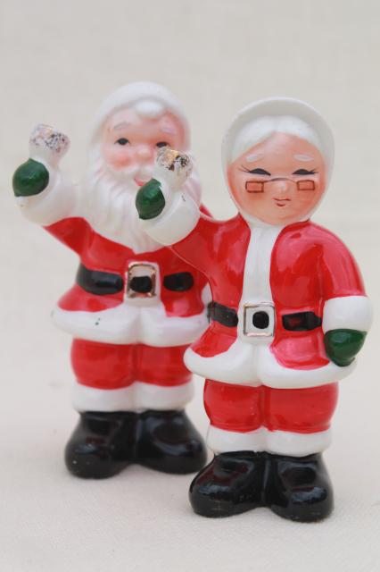 photo of Christmas bell ringers Santa & Mrs. Claus S&P, vintage Napco Japan salt & pepper shakers #1